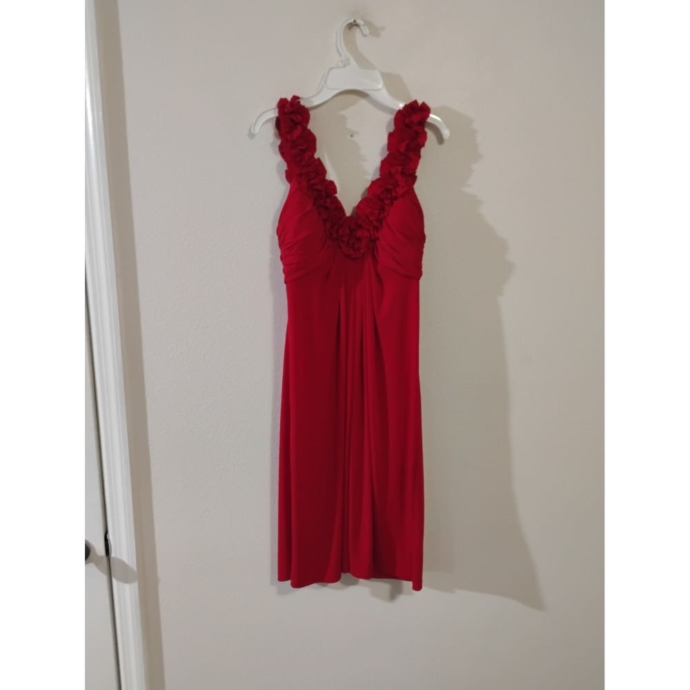 Maggy London Red Floral Rosette V-Neck Cocktail Dress Size 6 Sleeveless Ruched